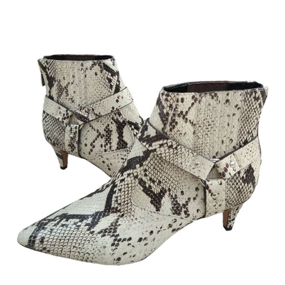NWOT Vince Camuto Merrie snake Print Ankle Bootie - Picture 2 of 11